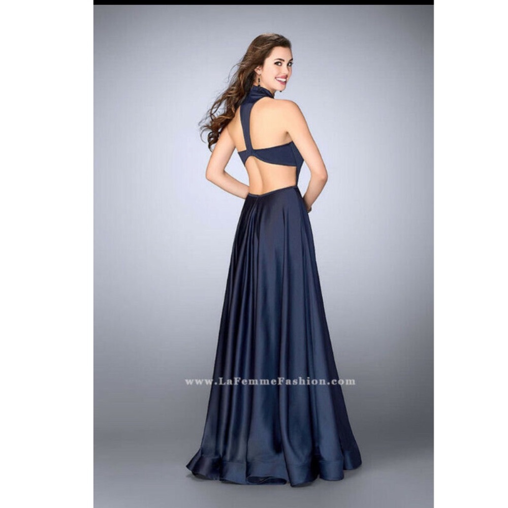 Prom dress - Picture 3 of 3